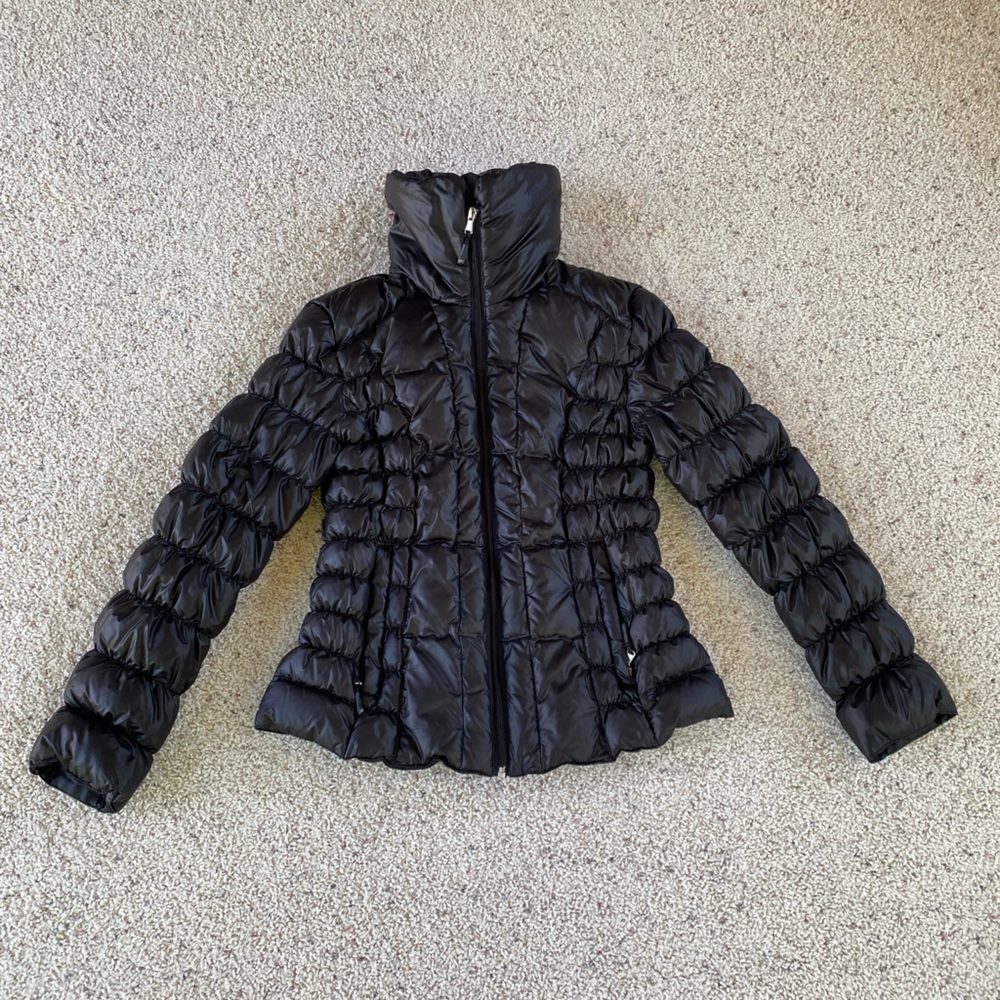 Lightweight puffer jacket